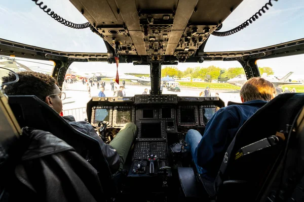 Berlín Alemania Abril 2018 Cockpit Del Avión Transporte Militar Stol — Foto de Stock