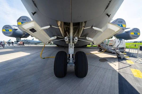 ベルリン 2018 戦略的な戦術的な Airlifter ボーイング グローブ マスター Iii クローズ アップの鼻の着陸装置 — ストック写真