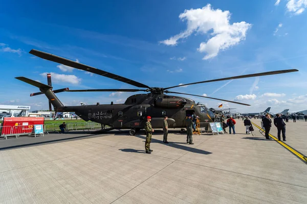 德国柏林 2018年4月27日 重型起重货物直升机西科斯基 53K 国王种马 德国海军 展览协会柏林航空展2018 — 图库照片