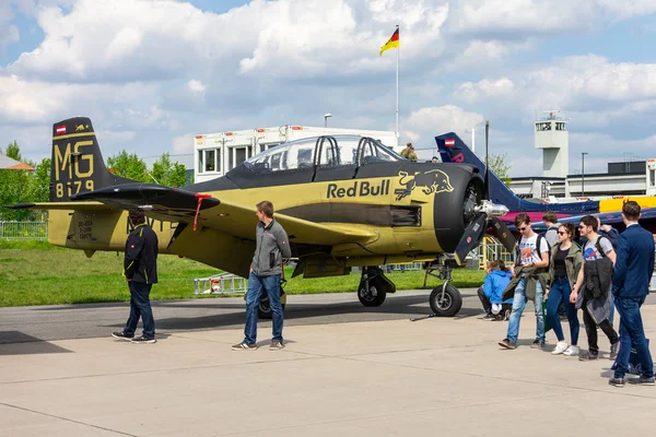 Berlin Nisan 2018 Hafif Saldırı Eğitmen Uçak Kuzey Amerika 28B — Stok fotoğraf