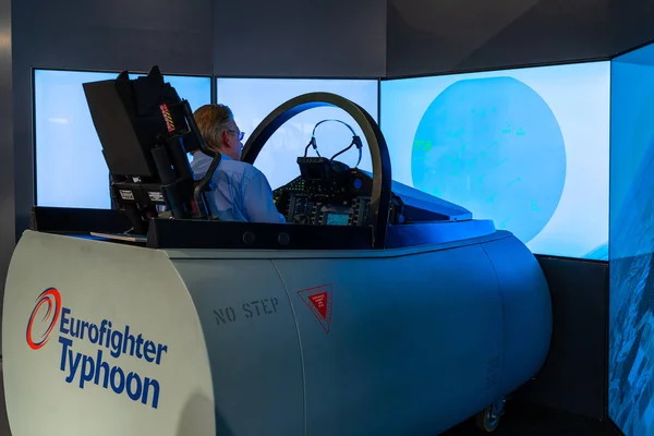 Berlin April 2018 Cockpit Des Mehrzweckkampfjets Eurofighter Taifun Ausbildungssimulator Für — Stockfoto