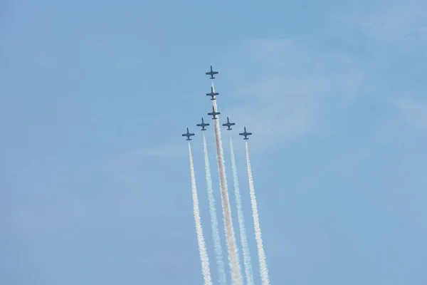 Berlín Abril 2018 Vuelo Demostración Del Equipo Acrobático Patrulla Águila —  Fotos de Stock