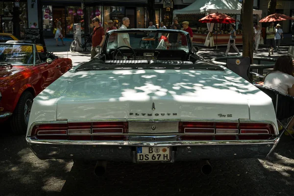 Berlín Června 2018 Plné Auto Plymouth Fury Iii Cabrio 1967 — Stock fotografie