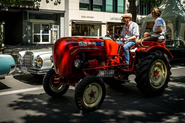 Berlín Června 2018 Traktor Porsche Diesel Standardní 217 1960 Klasický — Stock fotografie