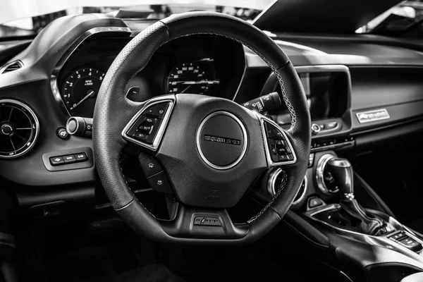 Berlín Junio 2018 Interior Del Muscle Car Chevrolet Camaro Sexta —  Fotos de Stock