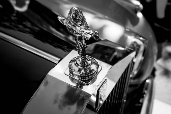 Berlin Czerwca 2018 Słynny Emblemat Spirit Ecstasy Luksusowych Aut Rolls — Zdjęcie stockowe