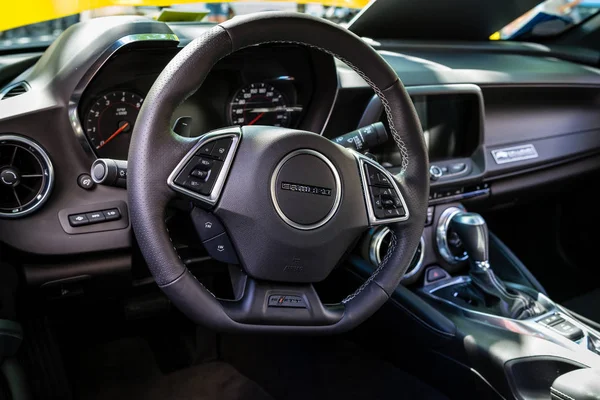 Berlín Junio 2018 Interior Del Muscle Car Chevrolet Camaro Sexta —  Fotos de Stock