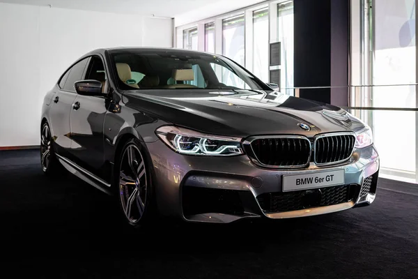 Berlin Haziran 2018 Showroom Orta Boy Lüks Araba Bmw Serisi — Stok fotoğraf