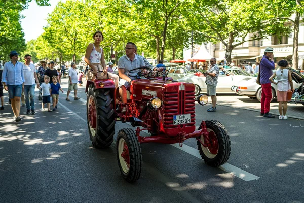 Berlino Giugno 2018 Trattore Mccormick 320 Farmall 1962 Giornate Classiche — Foto Stock