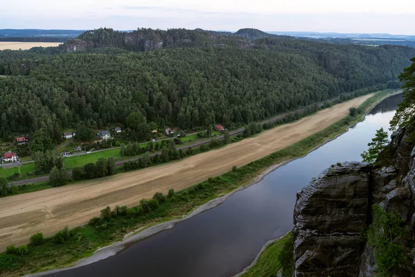 Landschaften Der Sächsischen Schweiz Ist Der Deutsche Teil Des Elbsandsteingebirges — Stockfoto