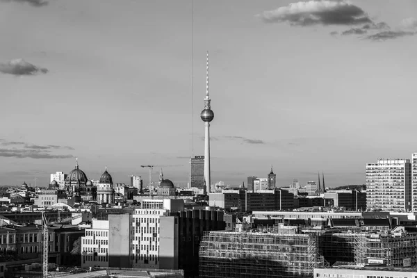 ベルリン 2018 歴史的なベルリンの中心 鳥の飛行の高さからの眺め 黒と白 — ストック写真