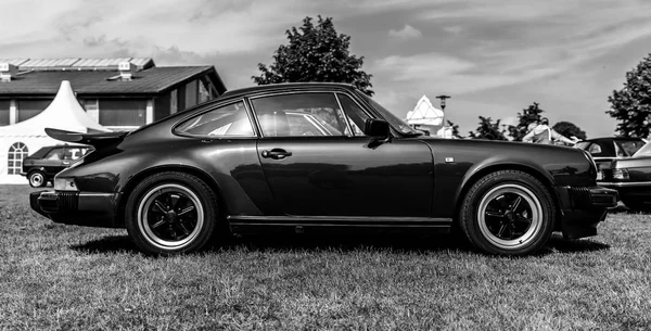 Paaren Glien ドイツ 2018 スポーツ ポルシェ 911 カレラ 1973 黒と白 — ストック写真