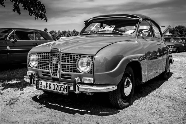 Paaren Glien 2018年5月19日 紧凑型汽车 Saab 1967 黑色和白色 2018年模具 Oldtimer — 图库照片