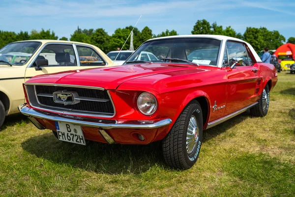 Paren Glien Alemanha Maio 2018 Muscle Car Ford Mustang 1966 — Fotografia de Stock