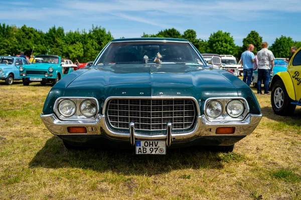 Paaren Glien Alemania Mayo 2018 Coche Mediano Ford Ranchero 500 —  Fotos de Stock