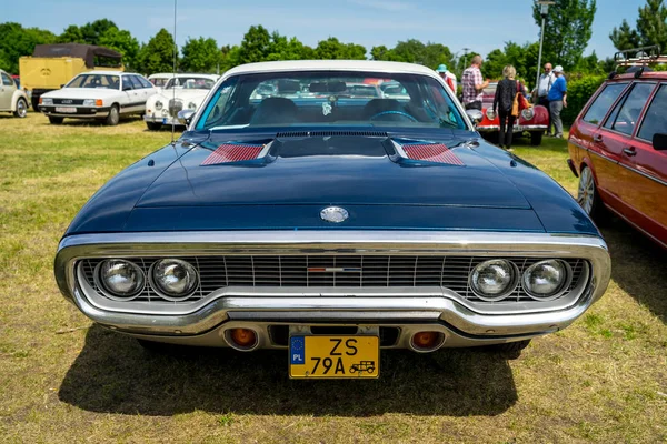 Paaren Glien Alemania Mayo 2018 Coche Mediano Plymouth Satellite 1972 —  Fotos de Stock