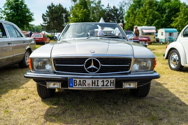 Paaren Glien Germany May 2018 Sports Car Mercedes Benz R107 — 图库照片