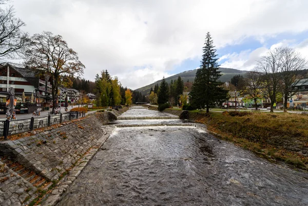 Spindleruv Mlyn Repubblica Ceca Ottobre 2018 Fiume Elba Labe Strade — Foto Stock