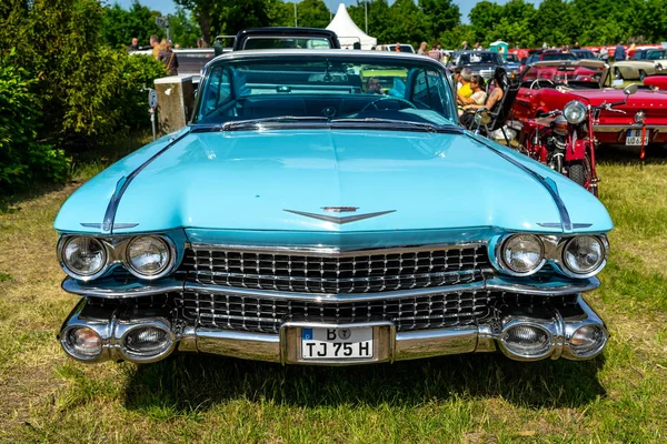 Paaren Glien Alemania Mayo 2018 Coche Lujo Tamaño Completo Cadillac —  Fotos de Stock