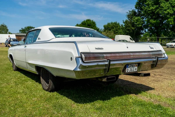 Paaren Glien Germany May 2018 Full Size Car Dodge Polara — 图库照片