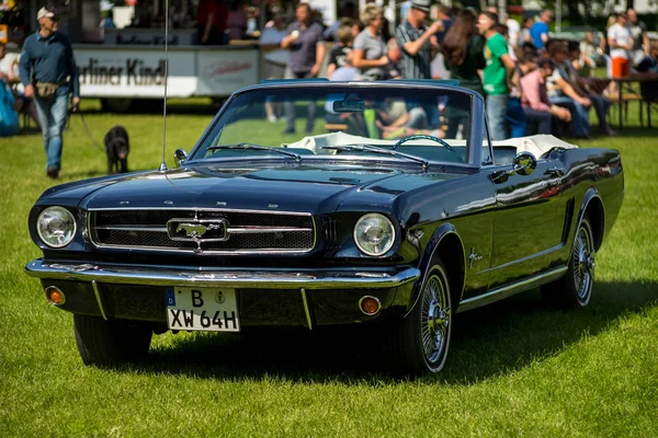 Paaren Glien Germany May 2018 Pony Car Ford Mustang Convertible — стоковое фото