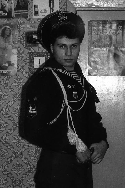 Moscow Region Oroszország 1992 Portré Egy Orosz Tengerész Egy Lakásban — Stock Fotó