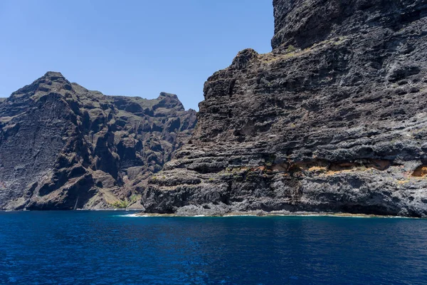 垂直の崖 Acantilados ギガンテス 巨人の崖 大西洋からの眺め テネリフェ島 カナリア諸島 スペイン — ストック写真