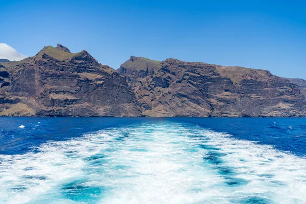 垂直の崖 Acantilados ギガンテス 巨人の崖 大西洋からの眺め テネリフェ島 カナリア諸島 スペイン — ストック写真