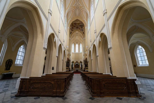 捷克共和国库特纳霍拉 2018年10月26日 圣母升天教堂和圣约翰浸信会的内部 — 图库照片