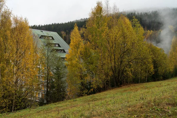 Sonbahar Renklerinin Dağlarda Spindleruv Mlyn Çekçe Giant Mountains Krkonose Çek — Stok fotoğraf