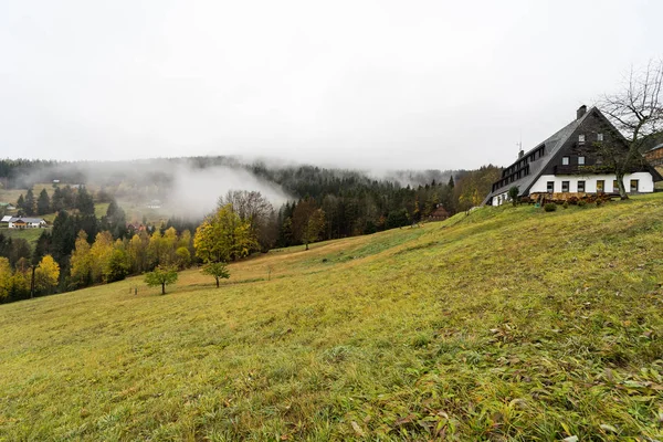 Sonbahar Renklerinin Dağlarda Spindleruv Mlyn Çekçe Giant Mountains Krkonose Çek — Stok fotoğraf