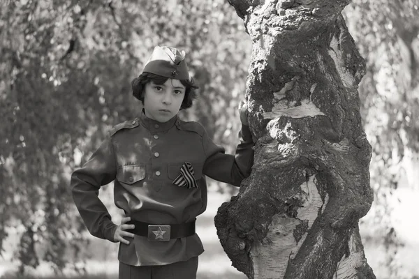 Retrato Niño Con Uniforme Soldado Del Ejército Rojo Durante Segunda — Foto de Stock