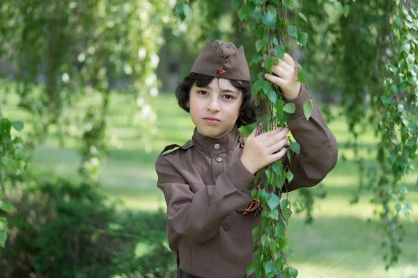 Retrato Menino Uniforme Soldado Exército Vermelho Durante Segunda Guerra Mundial — Fotografia de Stock