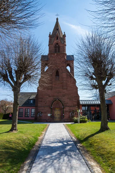 Fachada Iglesia Evangélica Ciudad Provincial Neustadt Estado Federal Hesse Alemania — Foto de Stock