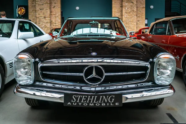 Berlin Mayıs 2019 Spor Arabalar Mercedes Benz 280Sl Berlin Brandenburg — Stok fotoğraf