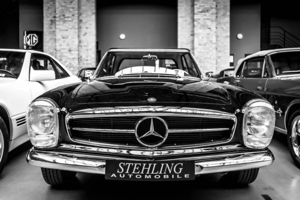 Berlino Maggio 2019 Auto Sportive Mercedes Benz 280Sl Bianco Nero — Foto Stock