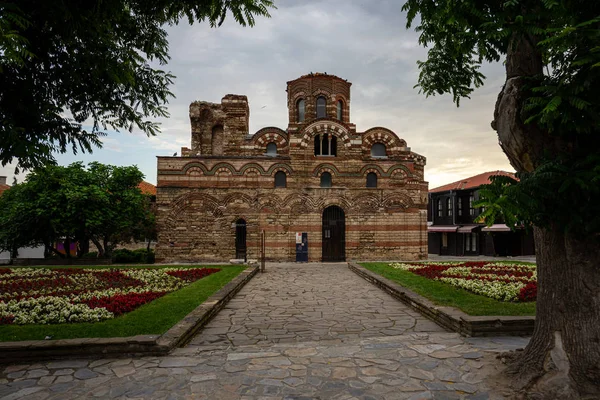 Ruiny Kościoła Chrystusowego Pantocrator Starym Mieście Wczesnym Rankiem Nessebar Bułgaria — Zdjęcie stockowe