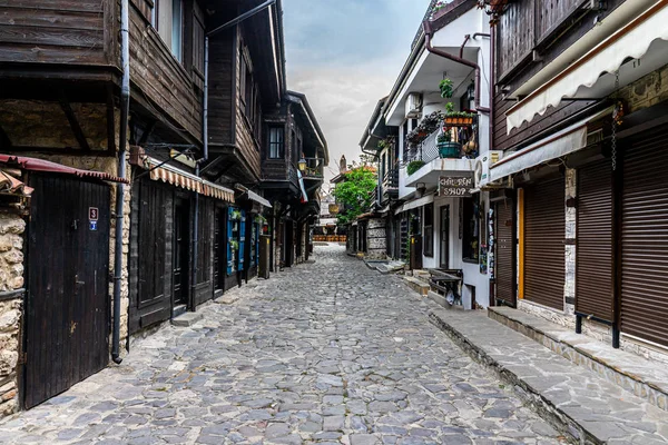 Nessebar Bulharsko Června 2019 Krásná Úzká Ulice Restauracemi Kavárnou Obchody — Stock fotografie