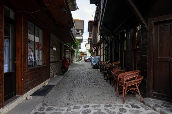 内塞巴尔 保加利亚 2019年6月22日 古老海滨小镇的美丽而狭窄的街道 清晨的荒凉街道 — 图库照片