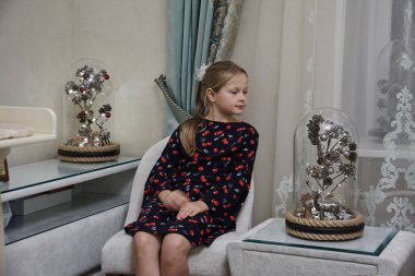 Bir cam kubbe altında sihirli bir ağaç