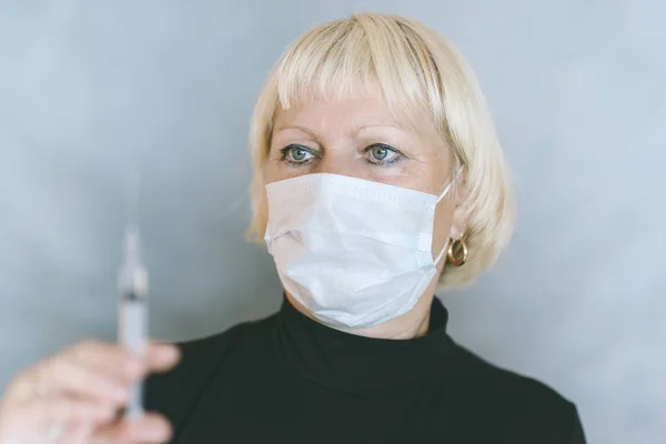 Aged Woman Syringe Mask Selective Focus Face — Stock Photo, Image