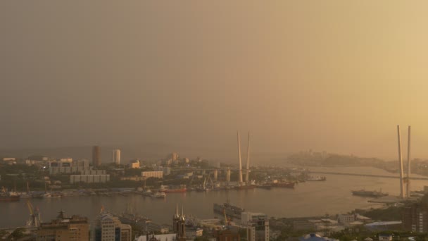 Vladivostok Ryssland Augusti 2016 Åskväder Över Staden Vid Solnedgången — Stockvideo