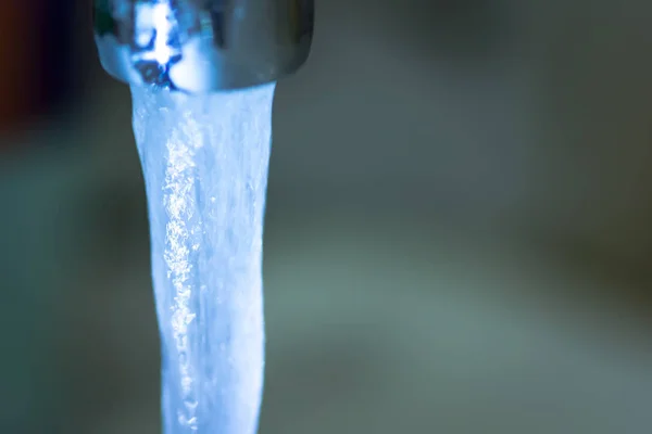 Torneira Metal Com Gota Água — Fotografia de Stock