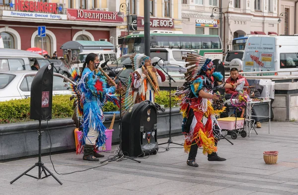 Vladivostok Russia October 2015 People Dressed Indian National Costumes Dancing — Stock Photo, Image