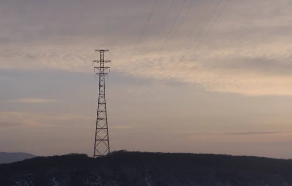 Yükseklik Gerilim Elektrik Hatları Gün Batımında — Stok fotoğraf