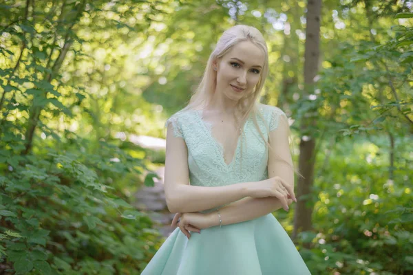 Summertime Portrait Beautiful Young Woman Selective Focus — Stock Photo, Image