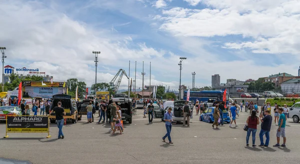 Vladivostok Rússia Agosto 2018 Show Afinação Áudio Carro Praça Central — Fotografia de Stock