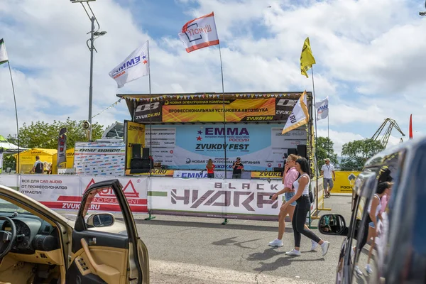 Vladivostok Rússia Agosto 2018 Show Afinação Áudio Carro Praça Central — Fotografia de Stock