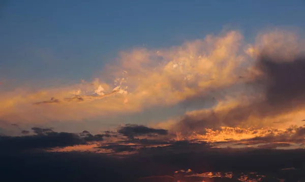 Dramatisk Himmel Med Moln Naturbakgrund — Stockfoto