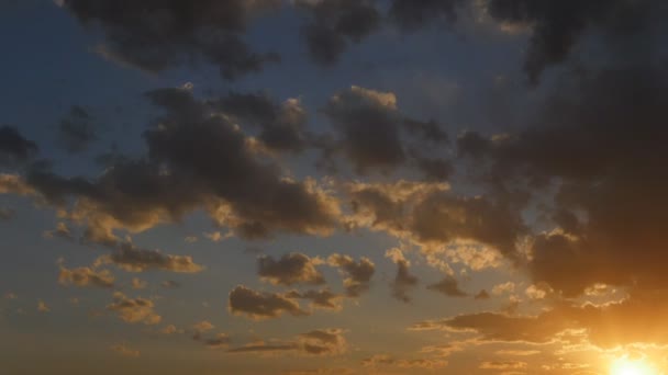 天空中的云彩在移动 自然背景 — 图库视频影像